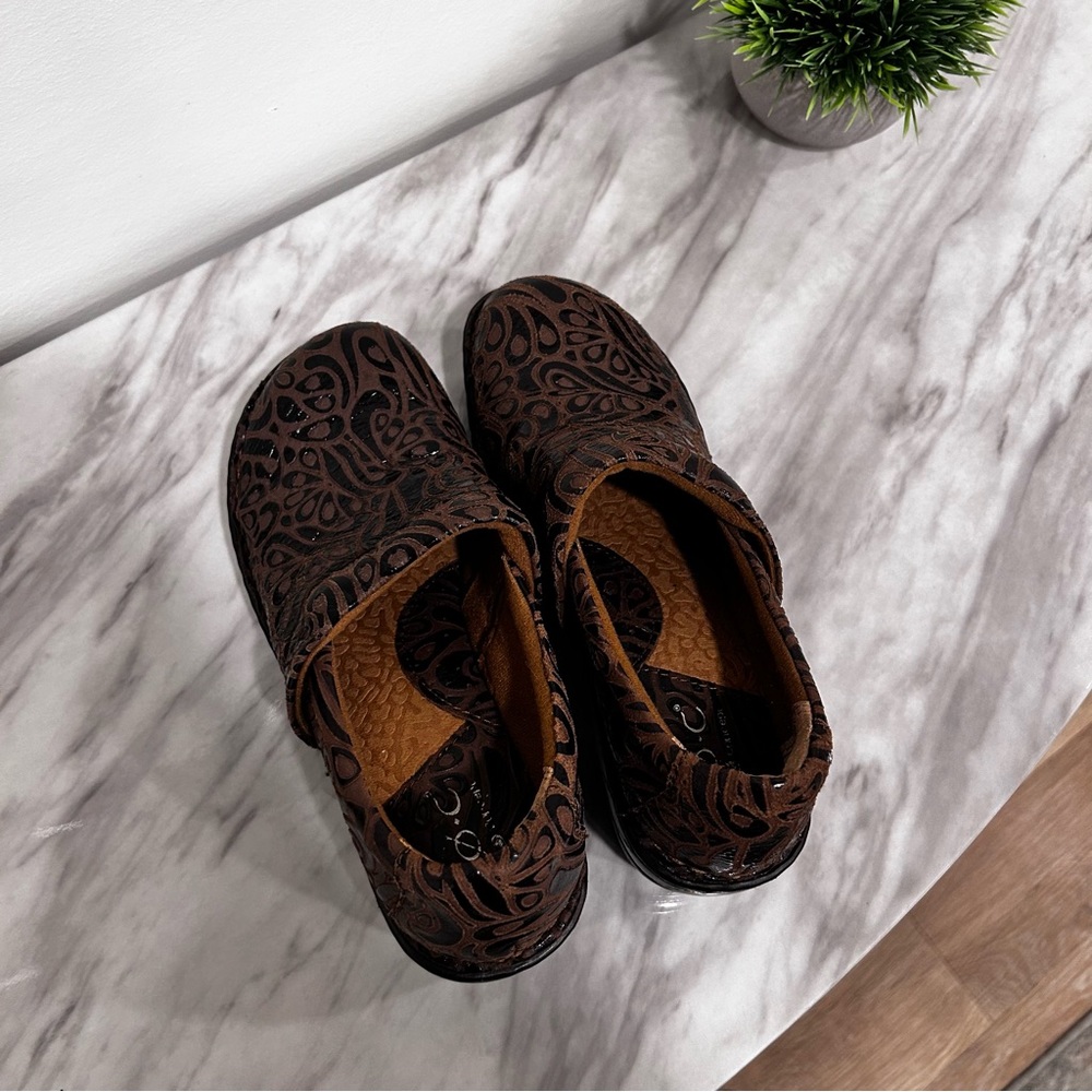 BOC Brown Leather Clog Style Shoe-6.5